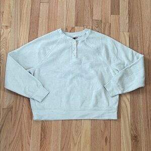 Universal Thread Henley Crewneck Sweater Womens Small Cream Fleece Cozy